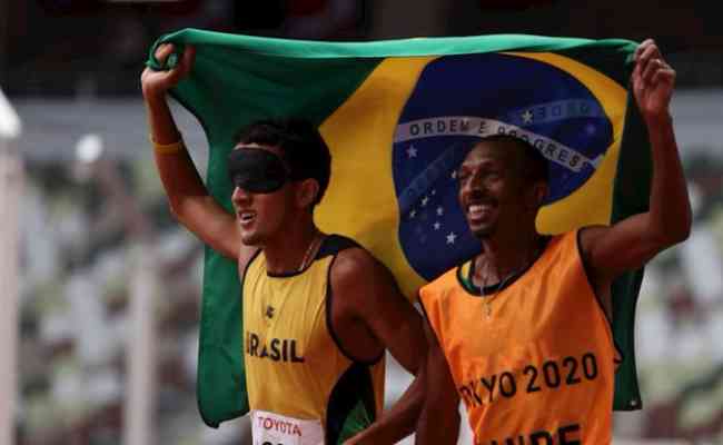 Yeltsin fatura ouro nos 15000m T11 e, Brasil chega ao seu 100 ouro paralmpico