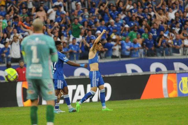 Fotos da partida entre Cruzeiro e Bahia, no Mineiro, pela 20 rodada da Srie B do Brasileiro