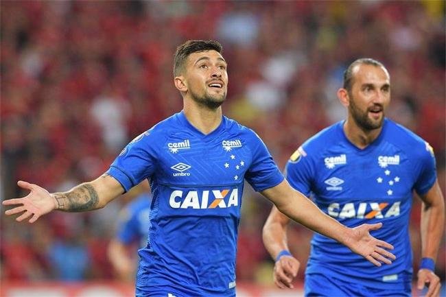 Fotos da vit�ria do Cruzeiro sobre o Flamengo por 2 a 0, nesta quarta-feira, no Maracan�. Gols de Arrascaeta e Thiago Neves garantiram ao time celeste vantagem nas oitavas de final da Copa Libertadores