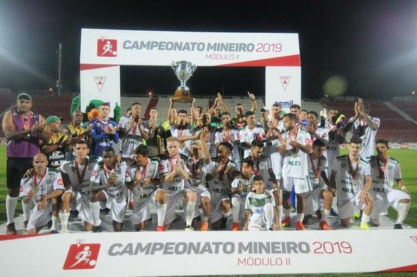 Coimbra venceu o Uberlndia por 1 a 0 e conquistou o trofu do Mdulo II do Campeonato Mineiro