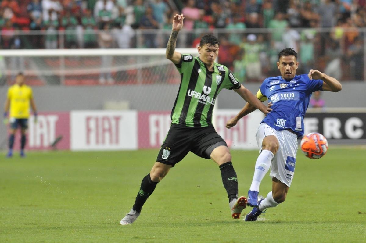 Fotos da partida entre Amrica e Cruzeiro, no Independncia, pelo Campeonato Mineiro