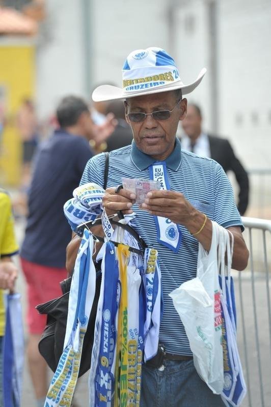 Imagens das torcidas de Amrica e Cruzeiro no clssico deste domingo, no Independncia, pela partida de ida da semifinal do Campeonato Mineiro