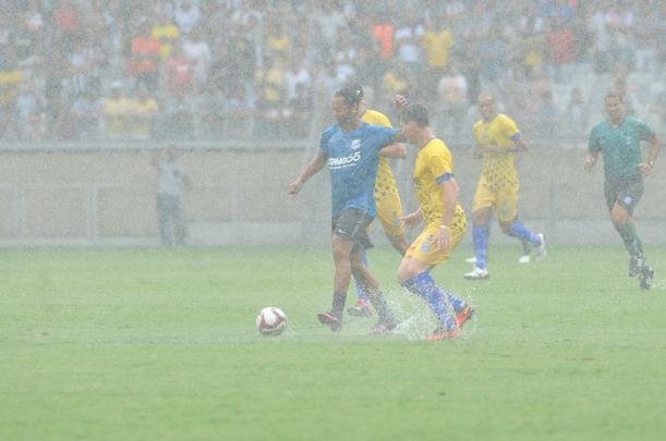 Fotos do 'Game of Dreams', jogo festivo dos Amigos do Ronaldinho contra os Amigos do Penta
