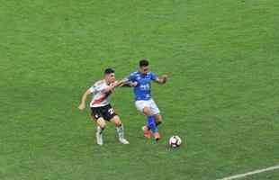 Fotos do primeiro tempo do duelo entre Cruzeiro e River Plate, no Mineiro, pelas oitavas de final da Copa Libertadores 2019