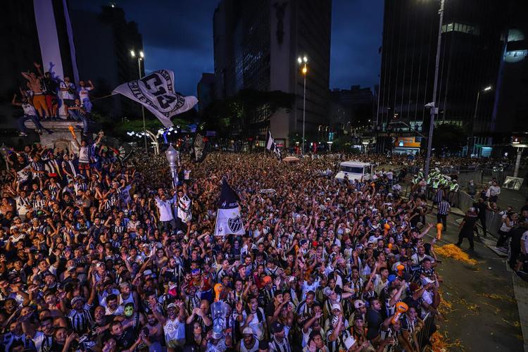 Bastidores da festa do Atlético em comemoração ao título brasileiro