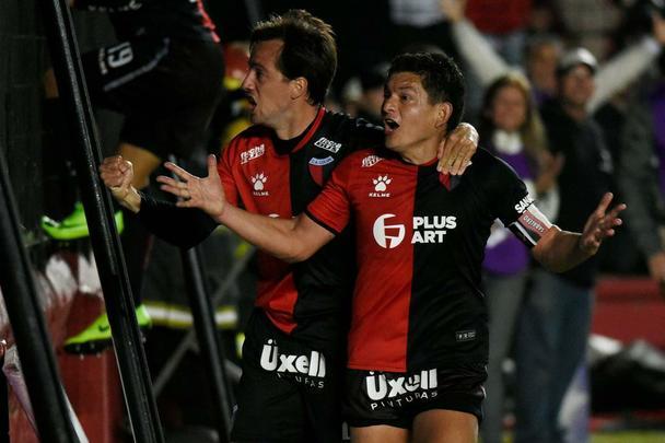 No segundo tempo, Colón virou com gols de Wilson Morelo e Luiz Pulga Rodríguez
