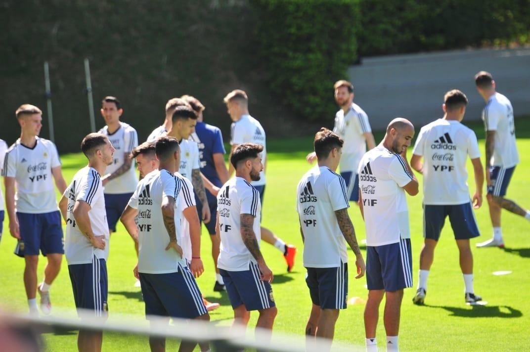 Imagens do treinamento da Argentina na Cidade do Galo