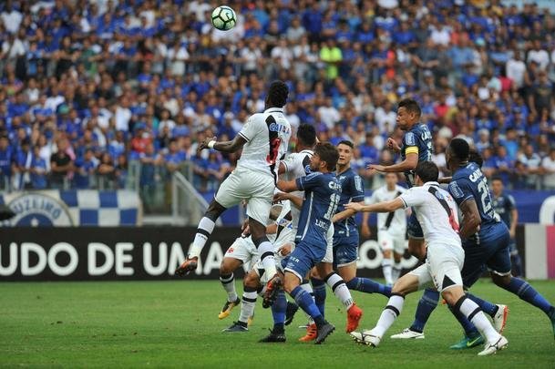 Fotos do jogo entre Cruzeiro e Vasco, no Mineiro, pela 37 rodada do Brasileiro (Leandro Couri/EM D.A Press)