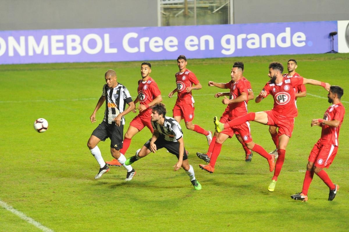 Fotos do primeiro tempo de Atltico x Unin La Calera, no Independncia, pela Sul-Americana