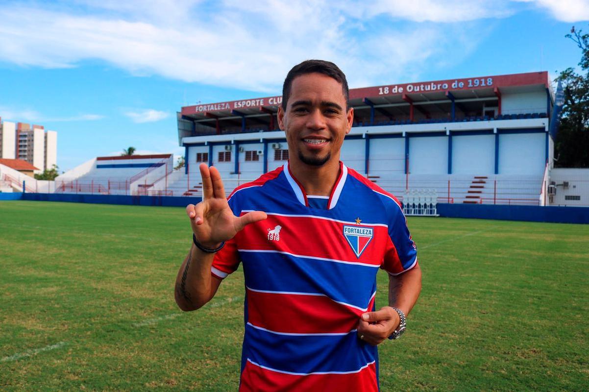 Yago Pikachu, lateral-direito (Fortaleza)