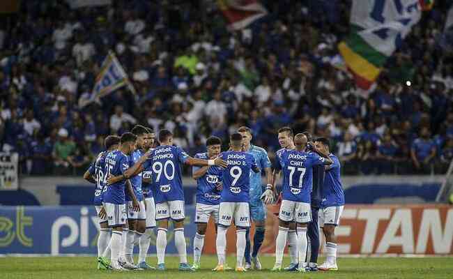 Cruzeiro venceu as 11 partidas que disputou em casa na Srie B