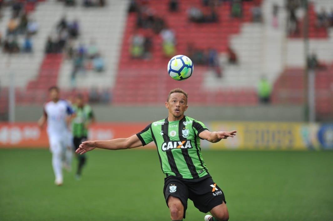 Equipes se enfrentaram na tarde deste sbado, pela 33 rodada da Srie A