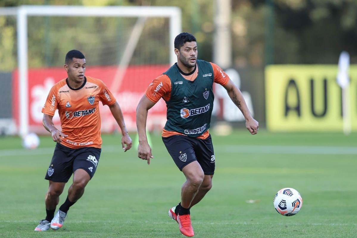 Fotos do treino do Atltico antes da viagem para a Argentina