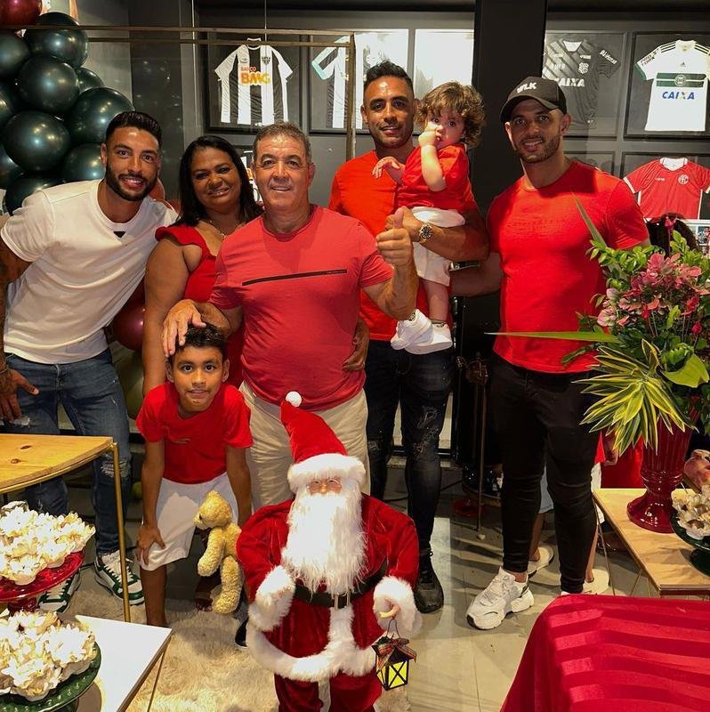 Nathan Silva passou o Natal com a namorada e a famlia