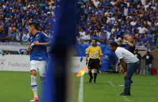 Imagens do jogo de ida da final do Mineiro, entre Cruzeiro e Atltico, no Mineiro (Leandro Couri/EM/D. A Press)