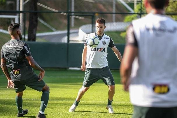 Aps empate no clssico, Atltico volta aos treinos na Cidade do Galo