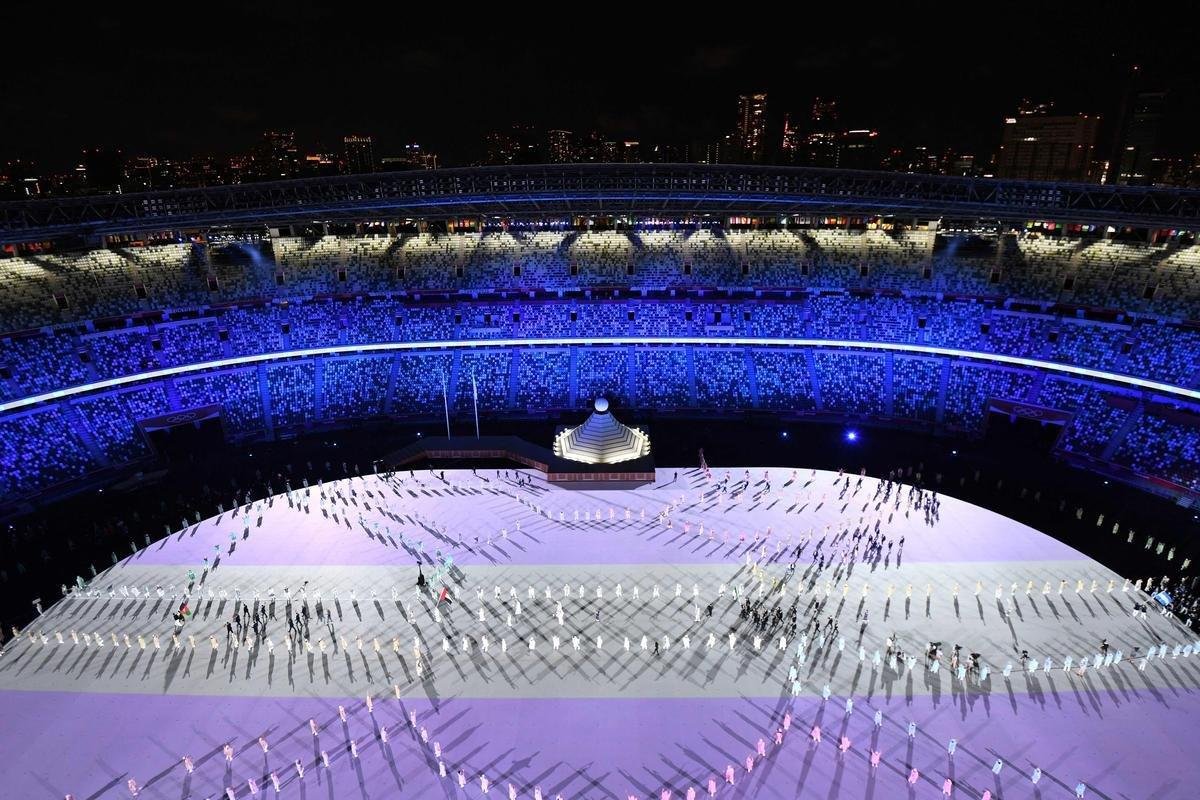 Imagens da cerimnia de abertura dos Jogos Olmpicos de 2020, no Estdio Olmpico de Tquio 