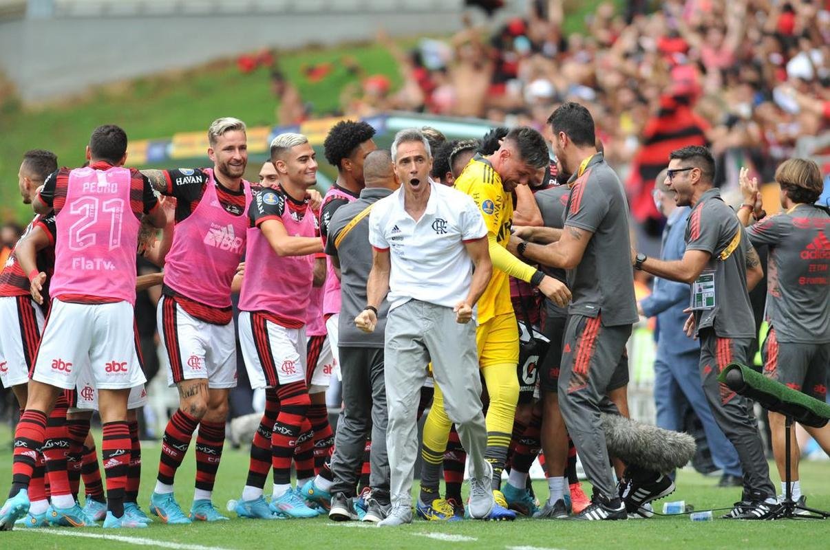 Fotos do empate por 2 a 2 entre Atltico e Flamengo na final da Supercopa do Brasil, na Arena Pantanal, em Cuiab