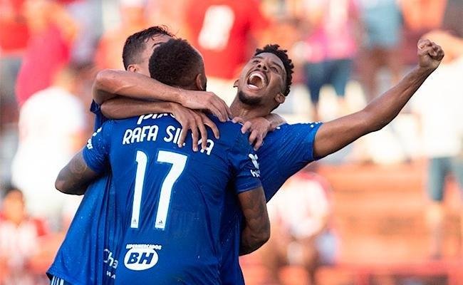 Cruzeiro vence N&Atilde;&iexcl;utico com gola&Atilde;&sect;o e assume lideran&Atilde;&sect;a da S&Atilde;&copy;rie B -  Superesportes