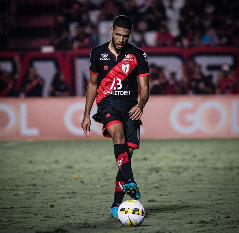 Atltico-GO contratou o volante Rhaldney