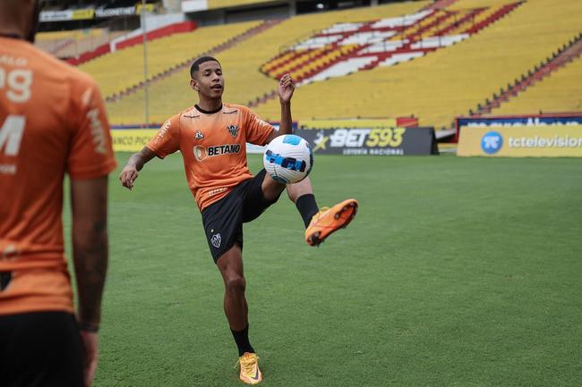 Atlético treina em Guayaquil antes do jogo contra o Emelec