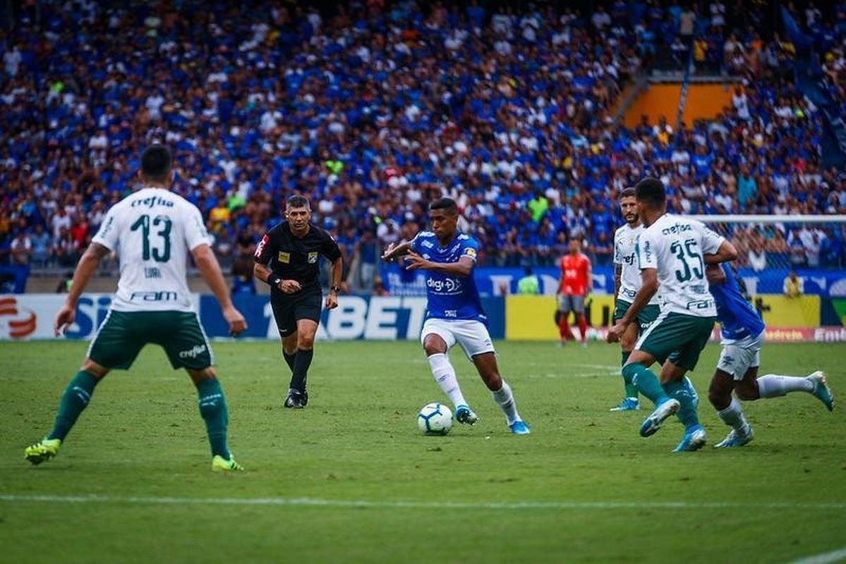 Atacante Pedro Rocha pelo Cruzeiro, em 2019
