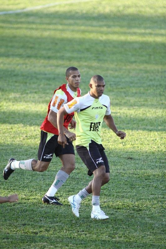 Em 23 jogos pelo Amrica, Agenor marcou 23 gols e deixou o clube em agosto de 2013, aps uma resciso amigvel de contrato