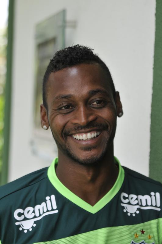 Marquinhos, de 28 anos,  o nono reforo do Amrica para temporada 2018