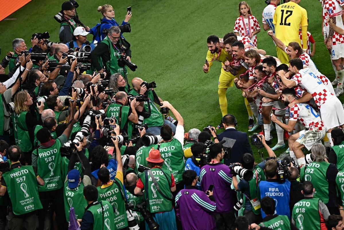 Festa e premiao dos jogadores da Crocia pela conquista do terceiro lugar na Copa do Mundo de 2022, no Catar. Time croata venceu o Marrocos por 2 a 1 neste sbado (17), no Estdio Internacional Khalifa, em Doha