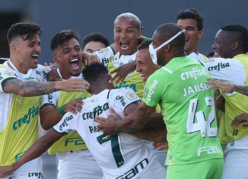 Alvinegro, por sua vez, segue ameaçado pelo rebaixamento à Série B