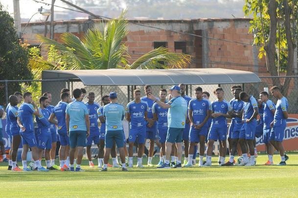 Fotos do treino do Cruzeiro desta quarta-feira, 2 de outubro, na Toca da Raposa II