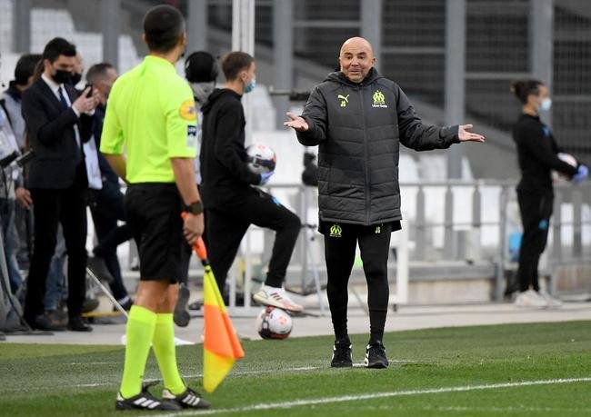Festa e gritaria de Jorge Sampaoli em vitria do Olympique de Marselha sobre o Brest, neste sbado, pelo Francs: 3 a 1. Este foi o segundo triunfo seguido do clube sob o comando do argentino