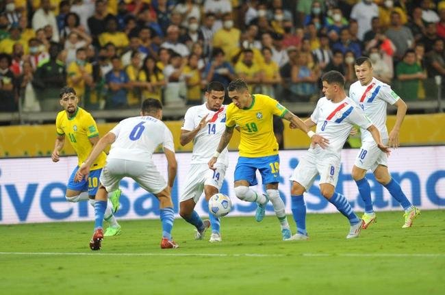 Brasil goleou o Paraguai por 4 a 0 no Mineiro, em BH, pelas Eliminatrias da Copa do Mundo, com gols de Raphinha, Philippe Coutinho, Antony e Rodrygo