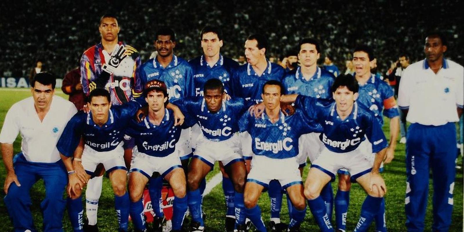 1996 - Nas oitavas de final de 1996, o Cruzeiro reencontrou o Vasco. No Maracan, a Raposa venceu por 6 a 2. No Mineiro, empate por 1 a 1 e classificao assegurada.