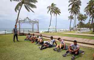 Fotos do treino do Atltico na beira da praia