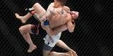 Rustam Khabilov (luva azul) venceu Norman Parke por decis�o un�nime