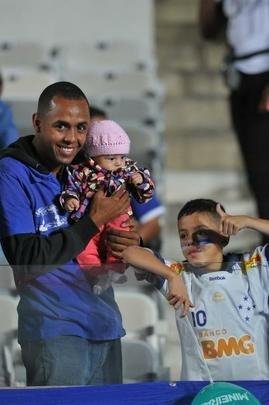 Torcida do Cruzeiro no duelo desta tera, no Mineiro, contra o Racing, pela Libertadores
