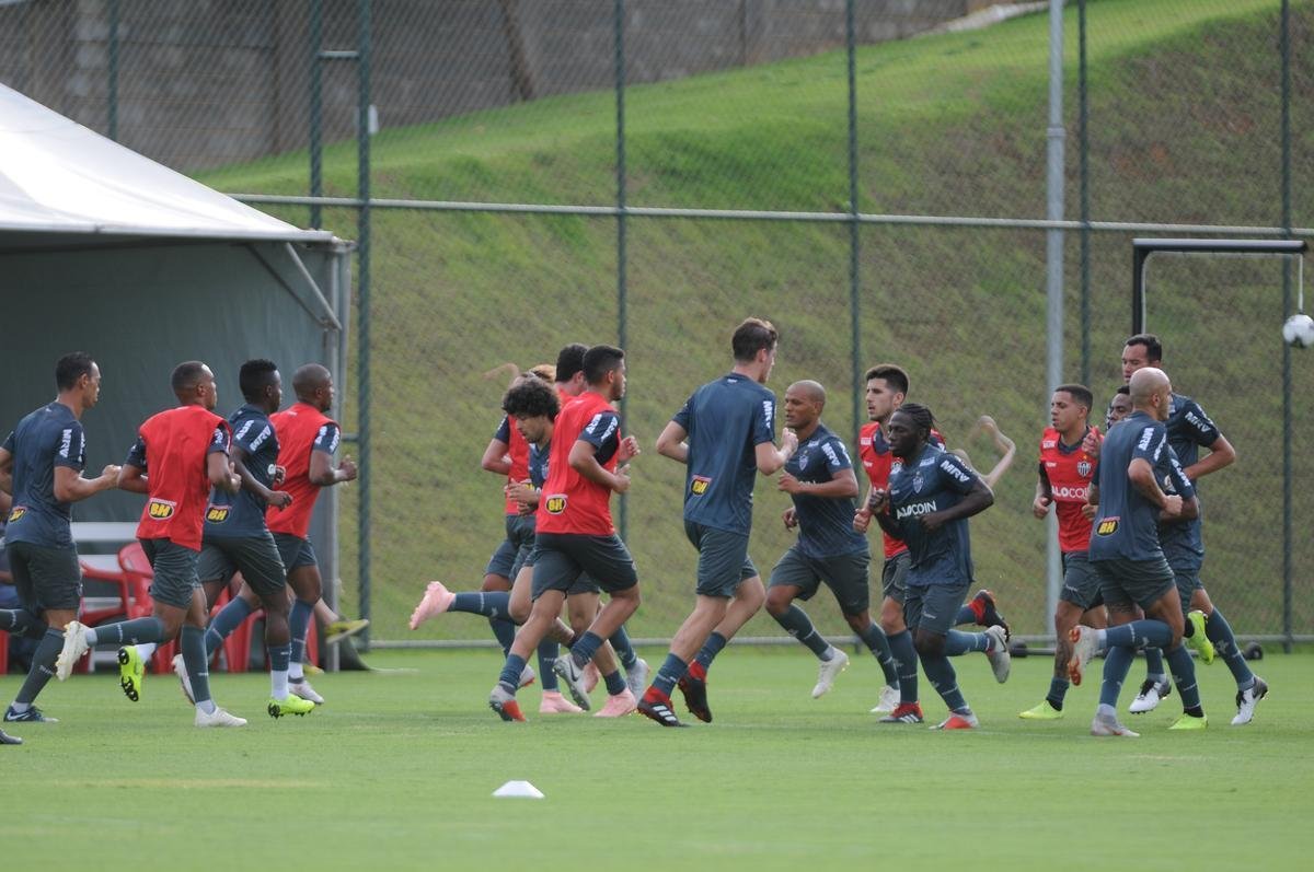 Veja imagens do primeiro dia de trabalho do Atltico no ano