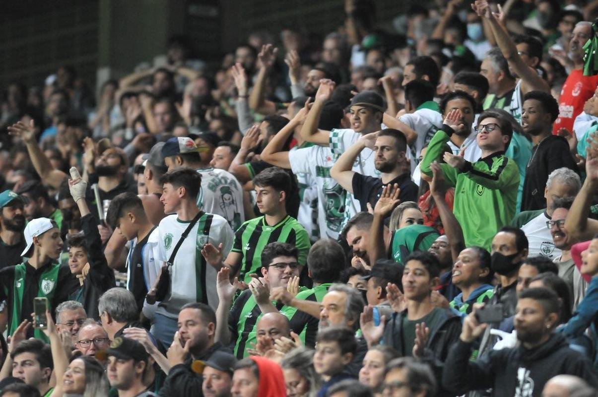 Fotos da partida entre Amrica e Palmeiras, nesta quinta-feira (21), no Independncia, em Belo Horizonte, vlida pela 18 rodada da Srie A do Brasileiro.