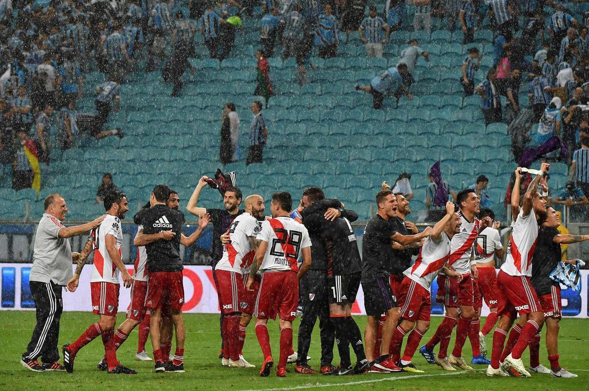 4 - River Plate - A quarta maior srie invicta como visitante na competio  do tetracampeo continental. Entre 2018 e 2019, o River Plate do tcnico Marcelo Gallardo ficou 12 partidas sem perder fora do Monumental de Nez. Foram quatro vitrias, oito empates e o ttulo da edio de 2018.