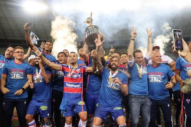 9 Fortaleza (44 ttulos do Campeonato Cearense)