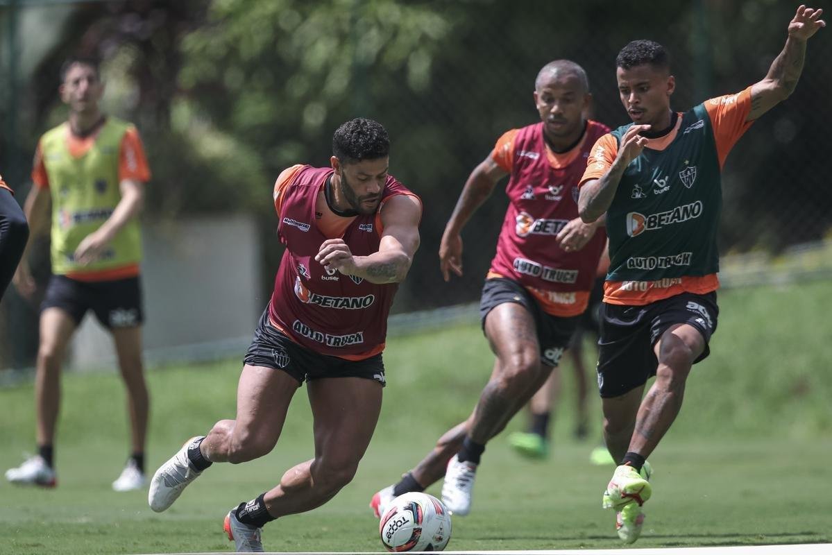 Fotos do treino do Atltico nesta quinta-feira na Cidade do Galo