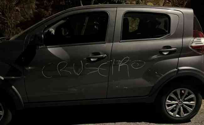 Torcedor teve carro vandalizado por flanelinha no entorno do Mineiro