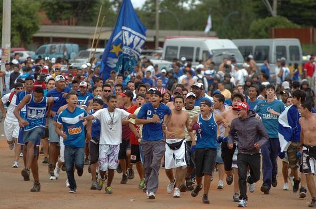 Imagens da goleada histrica por 6 a 1 do Cruzeiro sobre o Atltico