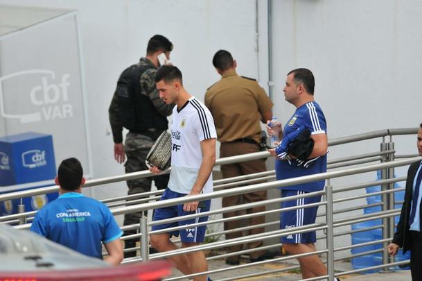 Jogadores deixam Independência após treino