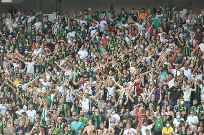 Corinthians retoma recorde sul-americano de maior público em um