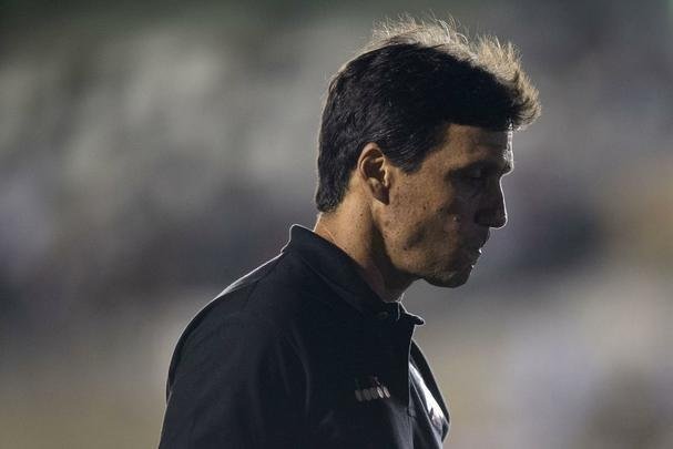 Cruzeiro goleou Vasco por 4 a 0 e causou a ira da torcida cruz-maltina em So Janurio