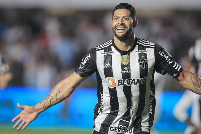 Fotos do jogo entre Santos e Atltico na Vila Belmiro, em Santos, pela 30 rodada do Campeonato Brasileiro
