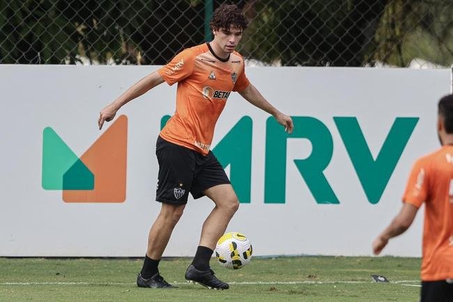 Atltico treinou, na tarde desta quinta-feira (26), na Cidade do Galo. Atividades visaram ao confronto contra o Ava pelo Campeonato Brasileiro.