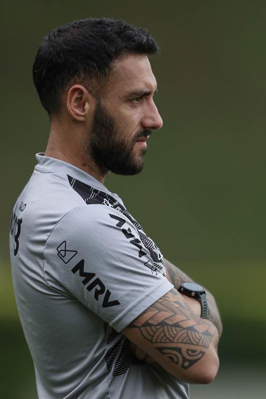 Fotos do treino do Atltico neste sbado, o ltimo de Victor no clube